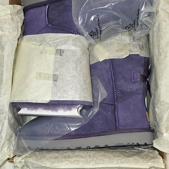 UGG Bailey Bow - Picture 8 of 9